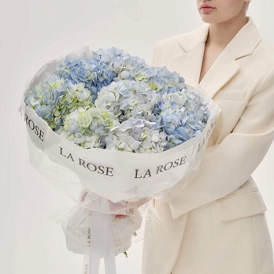 Монобукет из голубых гортензий